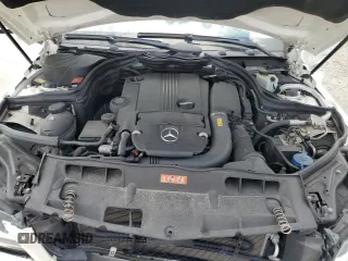 2013 Mercedes-Benz C 250 z VIN WDDGJ4HB8DG031492, wystawiony jako Copart lot #56948645 z przebiegiem 80 972 mil mil oraz Szkoda całkowita • Salvage title. Historia ofert i sprzedaży dostępna na DreamBid. Obrazek 11.
