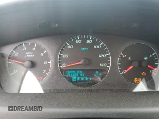 2014 Chevrolet Impala LT z VIN 2G1WB5E31E1102318, wystawiony jako Copart lot #61552845 z przebiegiem 191 365 mil mil oraz Szkoda całkowita • Salvage title. Historia ofert i sprzedaży dostępna na DreamBid. Obrazek 9.