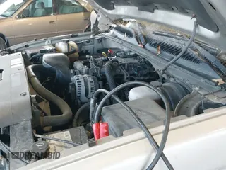 2005 Chevrolet Silverado 1500 Work Truck с VIN 2GCEK19V451174119, выставлен на аукционе IAAI как лот 41259987 с пробегом 244 413 миль миль и . История ставок и продаж доступна на DreamBid. Изображение 19.