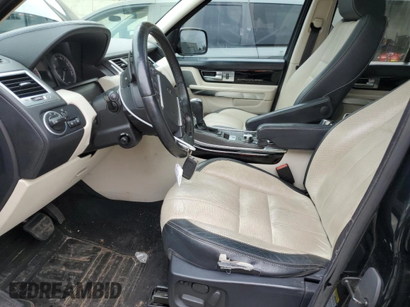 2011 Land Rover Range Rover Sport SC z VIN SALSP2E4XBA708628, wystawiony jako Copart lot #48435575 z przebiegiem Nie podano mil oraz Szkoda całkowita • Salvage title. Historia ofert i sprzedaży dostępna na DreamBid. Obrazek 7.