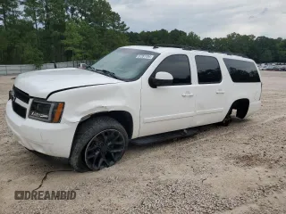 2008 Chevrolet Suburban LT w/2LT with VIN 3GNFK16318G141833, listed as a Copart auction lot 67261104 with 164,522 mi miles and Salvage Title. Bid and sale history available at carsss.com. Image 1.