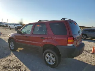 2007 Ford Escape XLT with VIN 1FMYU03117KA13412, listed as a Copart auction lot 49840615 with 120,395 mi miles and Salvage Title. Bid and sale history available at carsss.com. Image 2.