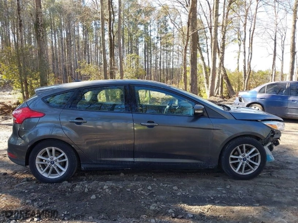 2017 Ford Focus SE with VIN 1FADP3K24HL259605, listed as a IAAI auction lot 41691588 with 105,326 mi miles. Bid and sale history available at carsss.com. Image 14.
