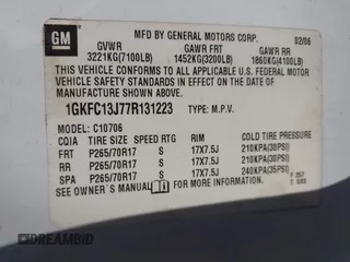 2007 GMC Yukon SLT with VIN 1GKFC13J77R131223, listed as a IAAI auction lot 41764977 with 1 mi miles. Bid and sale history available at carsss.com. Image 9.