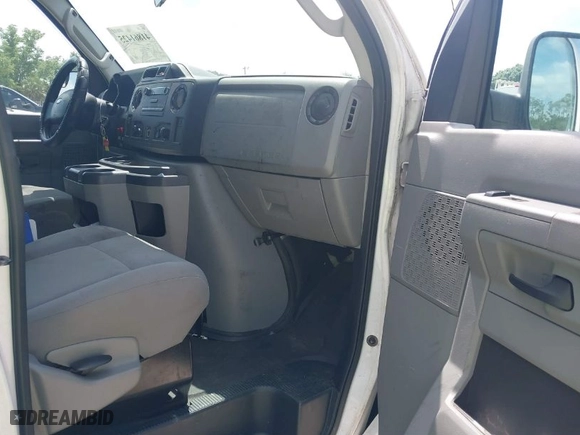 2011 Ford Econoline Cargo Van Commercial with VIN 1FTNE2EL0BDA70860, listed as a IAAI auction lot 41861425 with 205,107 mi miles. Bid and sale history available at carsss.com. Image 5.