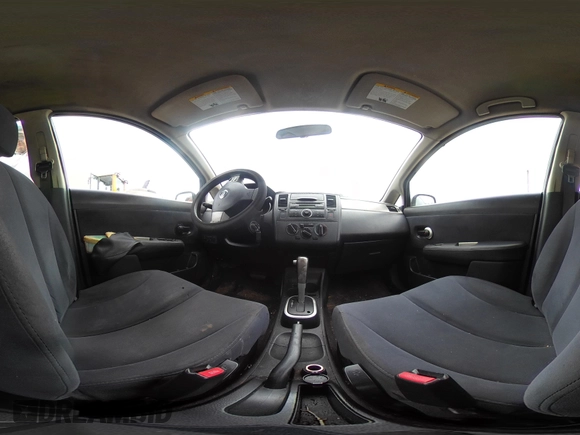 2009 Nissan Versa SL z VIN 3N1BC13E49L488417, wystawiony jako IAAI lot #41943795 z przebiegiem 221 010 mil mil oraz . Historia ofert i sprzedaży dostępna na DreamBid. Obrazek 18.