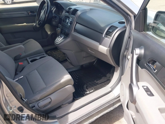 2008 Honda CR-V EX with VIN JHLRE48598C006201, listed as a IAAI auction lot 41989739 with 125,759 mi miles. Bid and sale history available at carsss.com. Image 5.