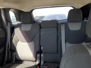 2018 Jeep Cherokee Latitude z VIN 1C4PJMCX9JD602059, wystawiony jako Copart lot #50536185 z przebiegiem 127 233 mil mil oraz Szkoda całkowita • Salvage title. Historia ofert i sprzedaży dostępna na DreamBid. Obrazek 10.