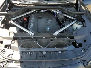 2024 BMW X5 xDrive40i z VIN 5UX23EU06R9V66999, wystawiony jako Copart lot #51369505 z przebiegiem Nie podano mil oraz Szkody całkowita. Historia ofert i sprzedaży dostępna na DreamBid. Obrazek 12.