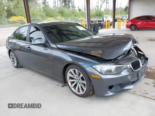 2013 BMW 3 Series 328i z VIN WBA3C1G51DNN94132, wystawiony jako IAAI lot #42259019 z przebiegiem 96 875 mil mil oraz . Historia ofert i sprzedaży dostępna na DreamBid. Obrazek 1.