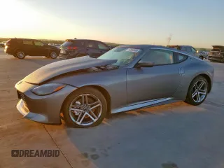 2024 Nissan Z Sport z VIN JN1BZ4AH2RM366304, wystawiony jako Copart lot #53550385 z przebiegiem 789 mil mil oraz Szkoda całkowita • Salvage title. Historia ofert i sprzedaży dostępna na DreamBid. Obrazek 1.