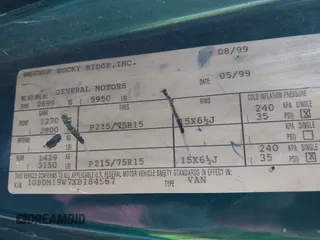 1999 Chevrolet Astro Cargo YF7 z VIN 1GBDM19W7XB184567, wystawiony jako IAAI lot #42422713 z przebiegiem 235 859 mil mil oraz . Historia ofert i sprzedaży dostępna na DreamBid. Obrazek 9.