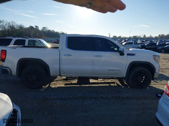 2020 GMC Sierra 1500 SLT with VIN 3GTU9DEL1LG114333, listed as a IAAI auction lot 41452715 with 178,876 mi miles. Bid and sale history available at carsss.com. Image 13.
