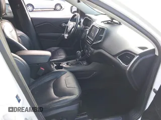 2020 Jeep Cherokee Limited с VIN 1C4PJLDB5LD535248, выставлен на аукционе IAAI как лот 42046656 с пробегом 105 319 миль миль и . История ставок и продаж доступна на DreamBid. Изображение 5.