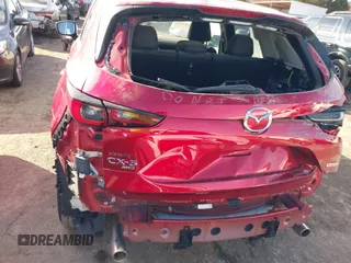 2024 Mazda CX-5 S Carbon Edition z VIN JM3KFBCL1R0432674, wystawiony jako IAAI lot #41287310 z przebiegiem 10 526 mil mil oraz . Historia ofert i sprzedaży dostępna na DreamBid. Obrazek 6.