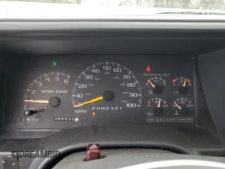 1998 Chevrolet Silverado 1500 with VIN 1GCEK14R6WE171264, listed as a Copart auction lot 53724175 with 152,830 mi miles and Non Repairable. Bid and sale history available at DreamBid. Image 9.