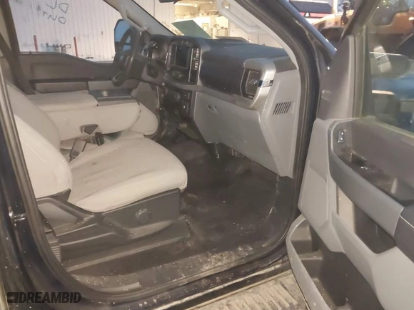 2021 Ford F-150 XL with VIN 1FTFW1E82MKE69632, listed as a IAAI auction lot 41378565 with 51,790 mi miles. Bid and sale history available at carsss.com. Image 5.