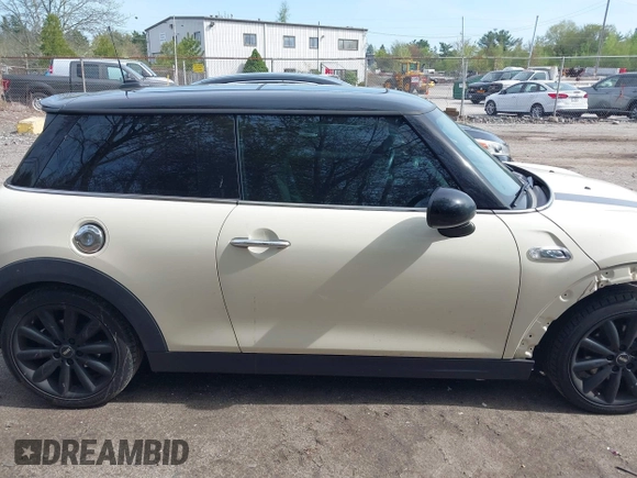 2014 MINI Hardtop S with VIN WMWXM7C55ET970769, listed as a IAAI auction lot 42181868 with 173,839 mi miles and . Bid and sale history available at DreamBid. Image 14.