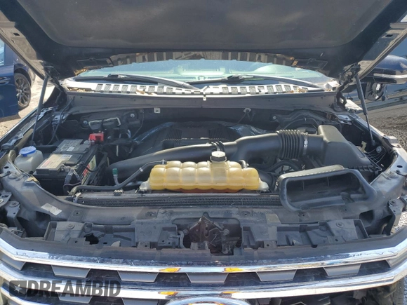 2018 Ford Expedition Max XLT z VIN 1FMJK1JT6JEA42511, wystawiony jako Copart lot #55395305 z przebiegiem 106 907 mil mil oraz Szkoda całkowita • Salvage title. Historia ofert i sprzedaży dostępna na DreamBid. Obrazek 12.