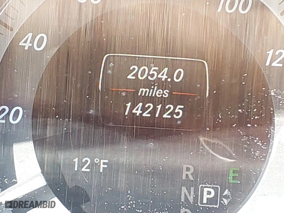 2013 Mercedes-Benz E-Class E 350 Luxury with VIN WDDHF8JB0DA768616, listed as a IAAI auction lot 41327288 with 142,125 mi miles. Bid and sale history available at carsss.com. Image 15.