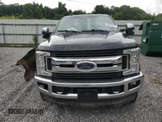 2019 Ford F-250 XL with VIN 1FT7W2B61KEC53666, listed as a Copart auction lot 60082005 with 147,277 mi miles and Salvage title. Bid and sale history available at DreamBid. Image 5.
