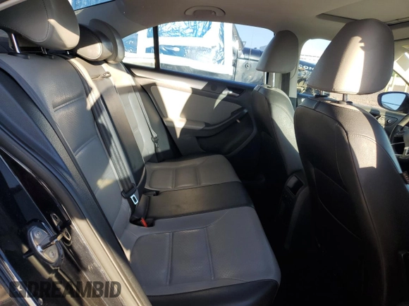 2013 Volkswagen Jetta Hybrid SE with VIN 3VW637AJ3DM303498, listed as a Copart auction lot 63505045 with 160,777 mi miles and Clean title. Bid and sale history available at DreamBid. Image 10.