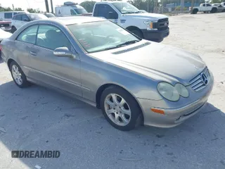 2003 Mercedes-Benz CLK 3.2L with VIN WDBTJ65J03F058723, listed as a IAAI auction lot 42083820 with Not Provided miles. Bid and sale history available at carsss.com. Image 1.