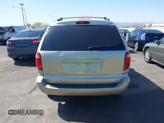 2005 Dodge Caravan SXT with VIN 1D4GP45R35B160641, listed as a IAAI auction lot 42132099 with 196,731 mi miles and . Bid and sale history available at carsss.com. Image 13.