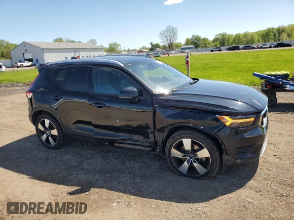2019 Volvo XC40 Momentum z VIN YV4162XZ3K2009069, wystawiony jako Copart lot #56486375 z przebiegiem 89 718 mil mil oraz Szkoda całkowita • Salvage title. Historia ofert i sprzedaży dostępna na DreamBid. Obrazek 4.