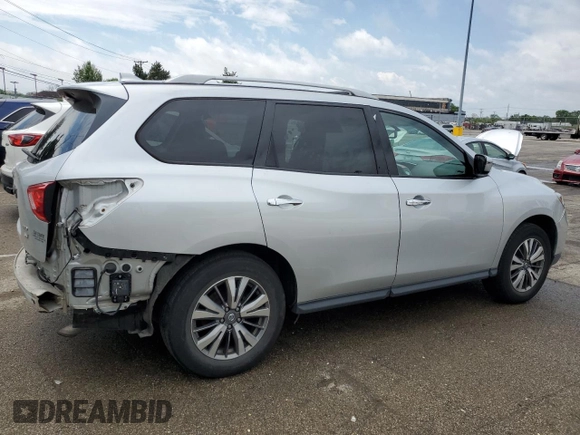 2019 Nissan Pathfinder SV z VIN 5N1DR2MM5KC637088, wystawiony jako Copart lot #55981835 z przebiegiem 104 826 mil mil oraz Szkoda całkowita • Salvage title. Historia ofert i sprzedaży dostępna na DreamBid. Obrazek 3.