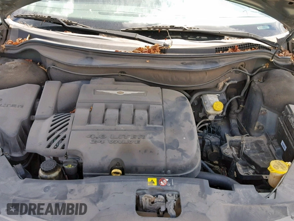 2007 Chrysler Pacifica z VIN 2A8GF48X67R158762, wystawiony jako Copart lot #70044154 z przebiegiem 209 816 mil mil oraz Nie do naprawy • Non repairable. Historia ofert i sprzedaży dostępna na DreamBid. Obrazek 7.