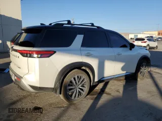2022 Nissan Pathfinder Platinum z VIN 5N1DR3DH9NC235801, wystawiony jako Copart lot #89058675 z przebiegiem 49 260 mil mil oraz Szkoda całkowita • Salvage title. Historia ofert i sprzedaży dostępna na DreamBid. Obrazek 3.