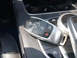 2019 Mercedes-Benz E 300 with VIN WDDZF4JB3KA601824, listed as a IAAI auction lot 42053608 with 54,998 mi miles and . Bid and sale history available at DreamBid. Image 11.