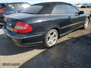 2006 Mercedes-Benz CLK-Class 5.0L with VIN WDBTK75G86T065318, listed as a Copart auction lot 76186154 with 85,902 mi miles and Salvage Title. Bid and sale history available at carsss.com. Image 3.