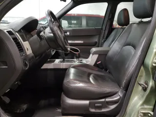 2008 Mercury Mariner with VIN 4M2CU81168KJ15199, listed as a Copart auction lot 73429124 with 204,898 mi miles and Clean Title. Bid and sale history available at carsss.com. Image 7.
