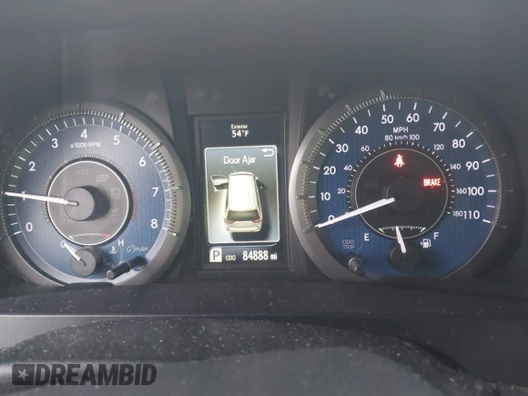 2017 Toyota Sienna XLE with VIN 5TDDZ3DC4HS160419, listed as a IAAI auction lot 41633767 with 84,888 mi miles and . Bid and sale history available at DreamBid. Image 7.