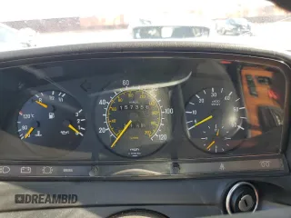 1984 Mercedes-Benz 300 D с VIN WDBAB33A1EA083118, выставлен на аукционе Copart как лот 56901585 с пробегом 157 356 миль миль и Списание • Salvage title. История ставок и продаж доступна на DreamBid. Изображение 9.