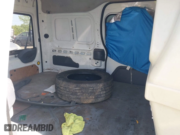 2013 Ford Transit Connect XLT z VIN NM0LS6BN2DT145528, wystawiony jako IAAI lot #42568742 z przebiegiem 92 093 mil mil oraz . Historia ofert i sprzedaży dostępna na DreamBid. Obrazek 8.