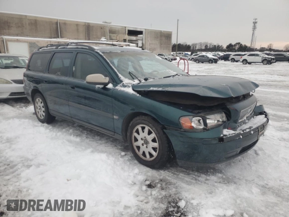 2001 Volvo V70 with VIN YV1SW61R712114990, listed as a Copart auction lot 41371175 with 155,049 mi miles and Clean Title. Bid and sale history available at carsss.com. Image 4.