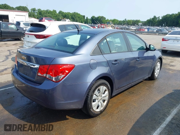 2014 Chevrolet Cruze LS z VIN 1G1PA5SG1E7203604, wystawiony jako IAAI lot #42381528 z przebiegiem 83 079 mil mil oraz . Historia ofert i sprzedaży dostępna na DreamBid. Obrazek 4.