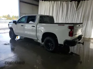 2022 Chevrolet Silverado 1500 LT Trail Boss with VIN 3GCUDFED3NG686459, listed as a Copart auction lot 73635274 with 13,999 mi miles and Salvage Title. Bid and sale history available at DreamBid. Image 2.