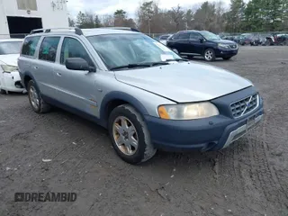 2006 Volvo XC70 with VIN YV4SZ592161236026, listed as a IAAI auction lot 42008391 with 249,409 mi miles. Bid and sale history available at carsss.com. Image 1.