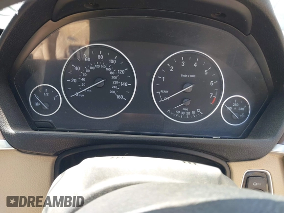 2014 BMW 4 Series 428i z VIN WBA3V5C5XEJ969029, wystawiony jako IAAI lot #42421779 z przebiegiem Nie podano mil oraz . Historia ofert i sprzedaży dostępna na DreamBid. Obrazek 7.
