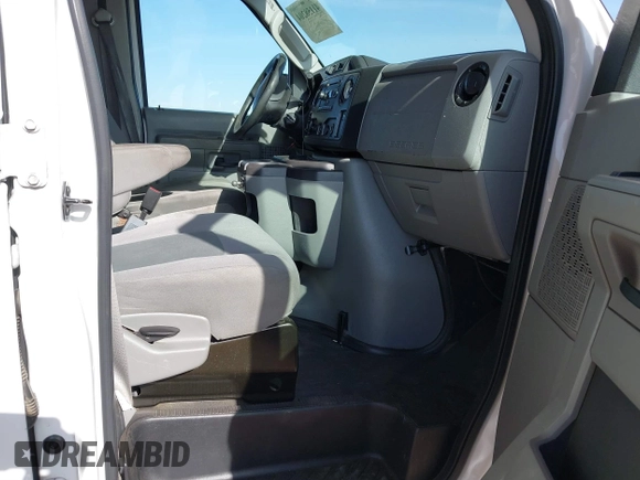 2014 Ford Econoline Passenger XL с VIN 1FBSS3BL0EDA81727, выставлен на аукционе IAAI как лот 41158204 с пробегом 493 524 миль миль и . История ставок и продаж доступна на DreamBid. Изображение 5.