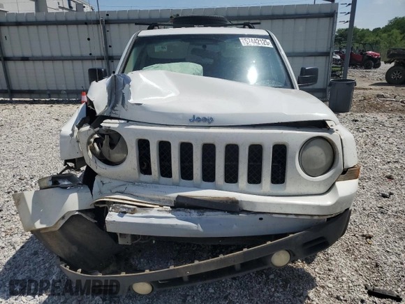 2013 Jeep Patriot Sport z VIN 1C4NJPBA5DD214479, wystawiony jako Copart lot #57442125 z przebiegiem 311 252 mil mil oraz Czysty tytuł • Clean title. Historia ofert i sprzedaży dostępna na DreamBid. Obrazek 5.