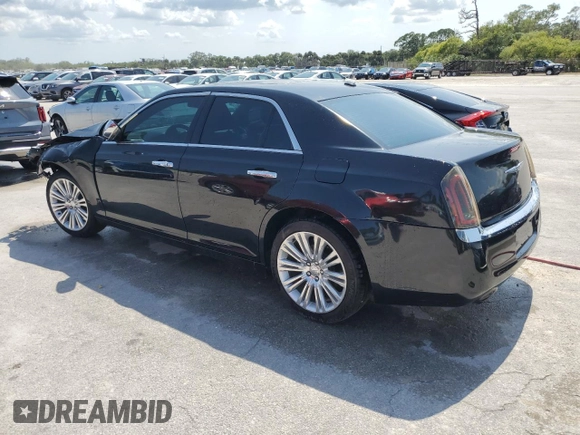 2011 Chrysler 300 C z VIN 2C3CA6CT1BH514624, wystawiony jako Copart lot #54849915 z przebiegiem 103 879 mil mil oraz Szkoda całkowita • Salvage title. Historia ofert i sprzedaży dostępna na DreamBid. Obrazek 2.