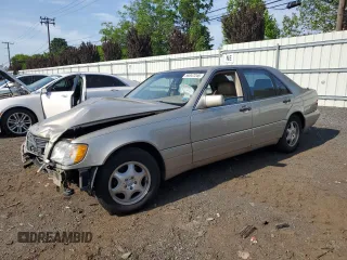 1998 Mercedes-Benz S 320/430/500 z VIN WDBGA43G0WA386349, wystawiony jako Copart lot #59347245 z przebiegiem 178 180 mil mil oraz Szkoda całkowita • Salvage title. Historia ofert i sprzedaży dostępna na DreamBid. Obrazek 1.