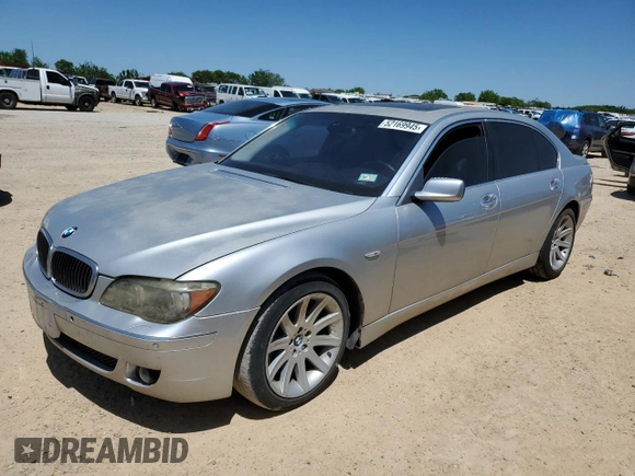 2006 BMW 7 Series 750Li z VIN WBAHN83576DT36432, wystawiony jako Copart lot #52169945 z przebiegiem 157 781 mil mil oraz Czysty tytuł • Clean title. Historia ofert i sprzedaży dostępna na DreamBid. Obrazek 1.