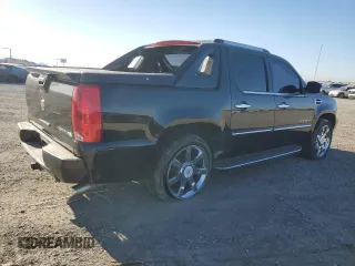 2013 Cadillac Escalade EXT Luxury with VIN 3GYT4MEF2DG179689, listed as a Copart auction lot 88355685 with 170,372 mi miles and Salvage Title. Bid and sale history available at carsss.com. Image 3.