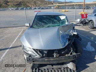 2017 Nissan Sentra SV z VIN 3N1AB7APXHL637742, wystawiony jako IAAI lot #42339155 z przebiegiem 125 933 mil mil oraz . Historia ofert i sprzedaży dostępna na DreamBid. Obrazek 12.